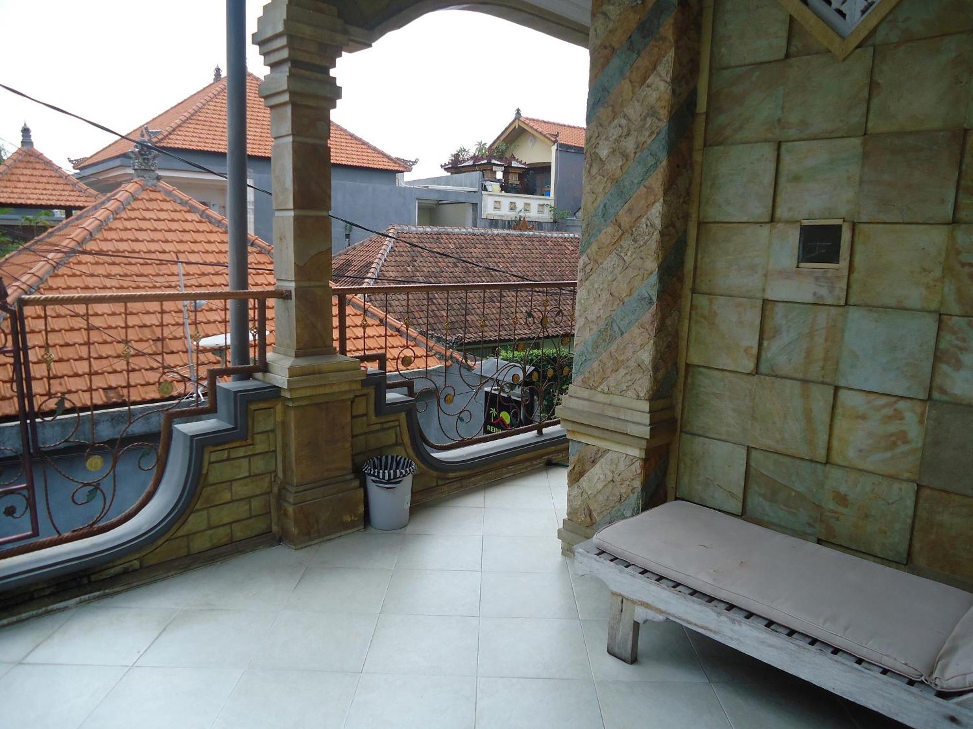 The Reinhold Guesthouse Bali Kerobokan  Exterior photo