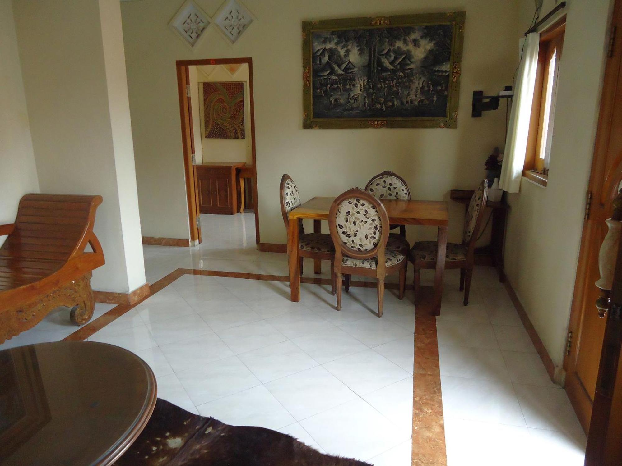 The Reinhold Guesthouse Bali Kerobokan  Exterior photo